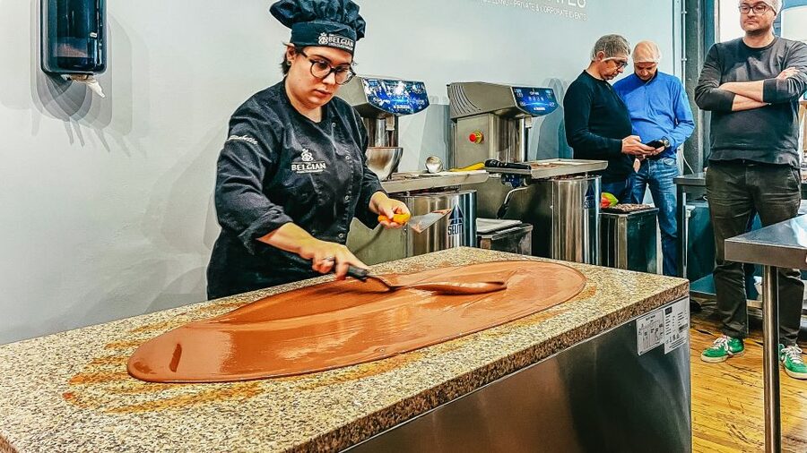 Brussels: Belgian Chocolate Making Workshop with Tastings - The guide can make or break the session