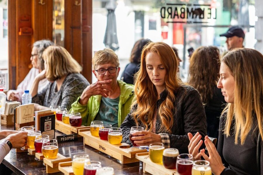 Brussels: City Highlights Walking and Tasting Tour - Who should book this walking and tasting tour?
