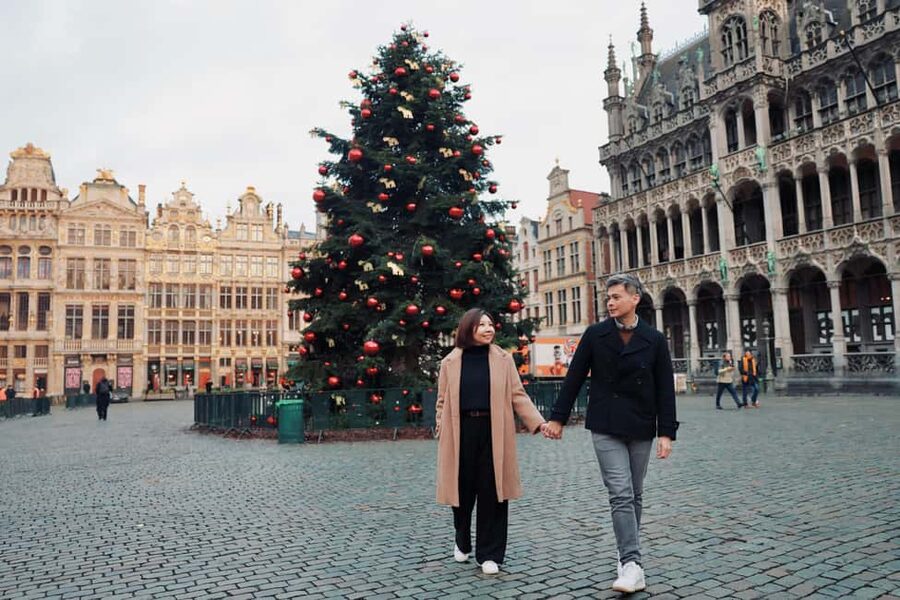 Brussels City Photoshoot With a Professional Photographer - Finishing at the Royal Palace