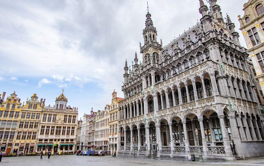 Brussels: Express Walk with a Local in 60 minutes - Starting at YellowKorner