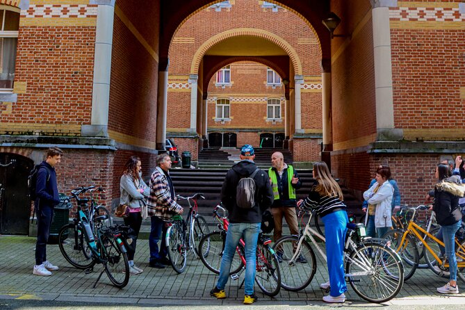 Brussels Highlights & Hidden Gems Bike Tour - Why a bike is a smart way to see Brussels
