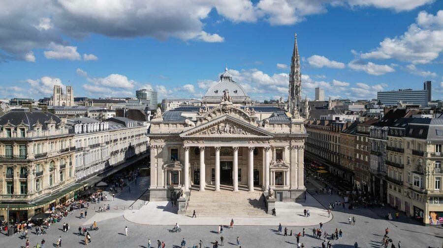 Brussels: Hop-On Hop-Off Bus Tour& Belgian Beer World Museum - A smart first look at Brussels from the upper deck