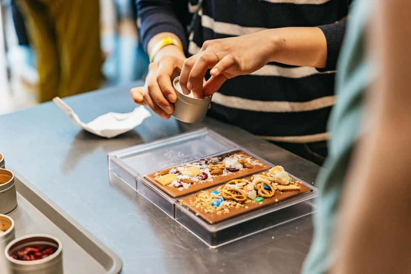 Brussels: Make Your Own Chocolates Workshop with Tastings - Making a chocolate bar, truffles, and mendiants