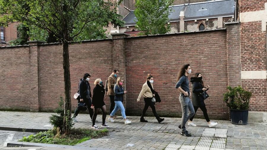 Brussels: Outdoor City Escape Game With Drinks - What the app adds to the experience