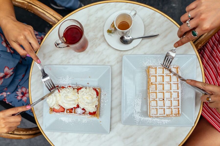 Brussels: Private Food Tour – 10 Tastings with Locals - Chocolate and waffles, with realistic portions