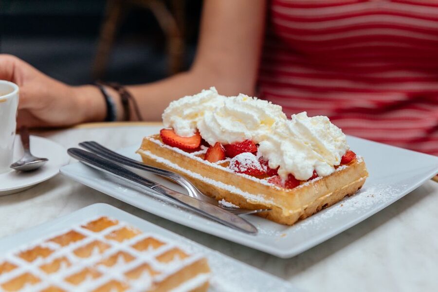 Brussels: Private Food Tour – 10 Tastings with Locals - Vegetarian choices and other practical limits