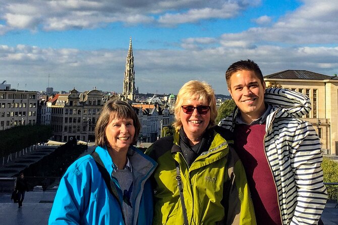 Brussels Private & Personalized Christmas Tour with a Local Guide - Why a private Christmas walk can work well in Brussels