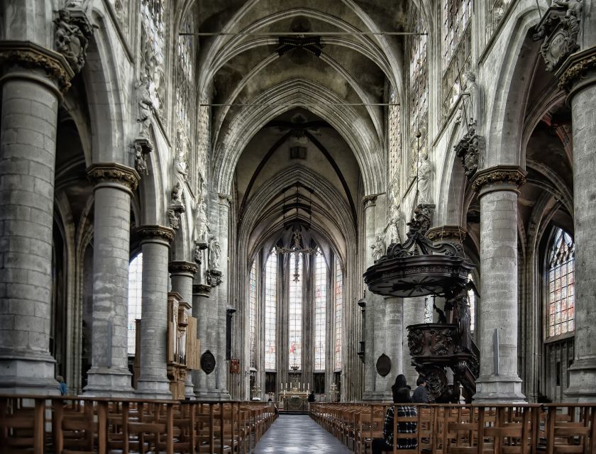 Brussels: Private Tour with a Local - Meeting near your hotel makes the first day easier
