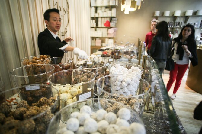 Brussels Small-Group Chocolate Appreciation Tour - The tastings and how to handle them