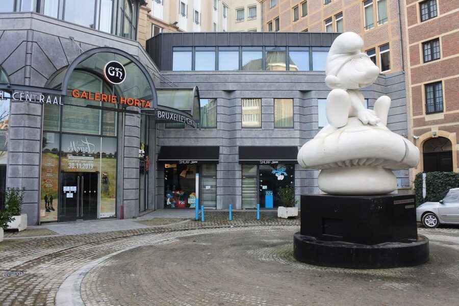 Brussels: The comic book walls walking tour - Is $17 a fair price?