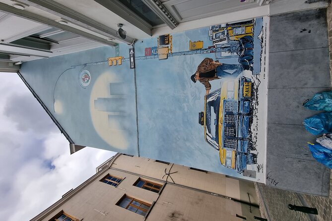 Brussels through its comics murals - Rain, comfort, and practical limits