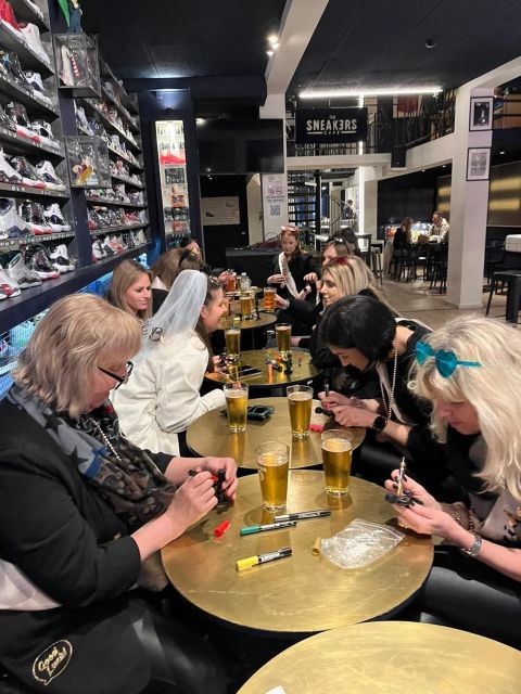 Brussels Tipsy Tour: Cocktail Making, Painting & Chocolates - Three Brussels pastimes in 150 minutes
