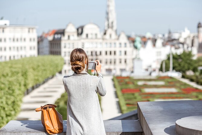 Brussels Tootbus Discovery Hop On Hop Off Bus and walking tours - Audio commentary: useful, but not a full history lesson