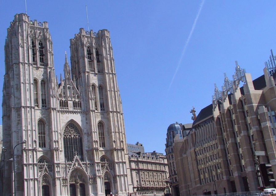 Brussels: Walking Tour from Central Station to Manneken Pis - The Palace of Justice above the city