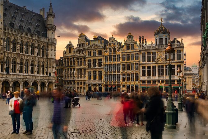 Brussels Walking Tour with Waffle Tasting: History and Delights - What the pace and group size mean for you
