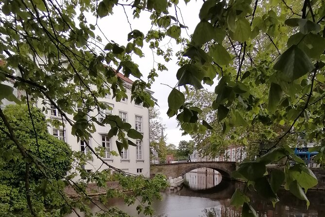 BRYGGJA ROMANTICA - 3 Hour Romantic Tour in Bruges - Why this Bruges walk feels different
