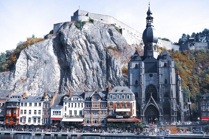 Discover Dinant while playing! Escape game - The alchemist - The alchemist’s investigation and Josyne’s accusation