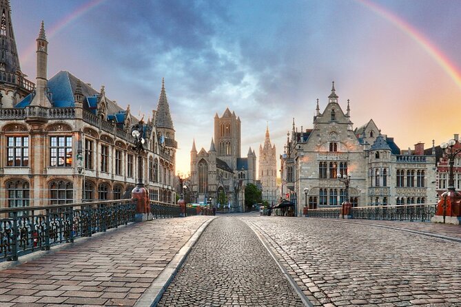 Discover Ghent while playing! Escape game - The alchemist - Playing with family, friends, or colleagues