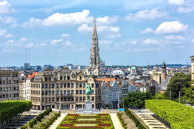 e-Scavenger hunt Brussels: Explore the city at your own pace - Manneken Pis and Brussels humor