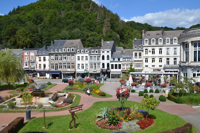e-Scavenger hunt Spa: Explore the city at your own pace - The casino and its garden fountain