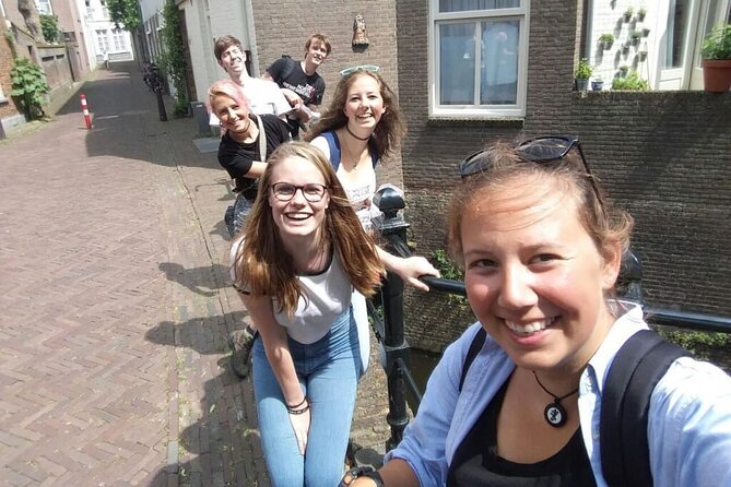 Exciting Murder Mystery - Interactive city walk in Antwerp - The role of the remote instructor