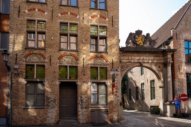 Experience the best of Bruges on a Private Tour with Boat Ride - Burghers’ Lodge and the city’s artistic side