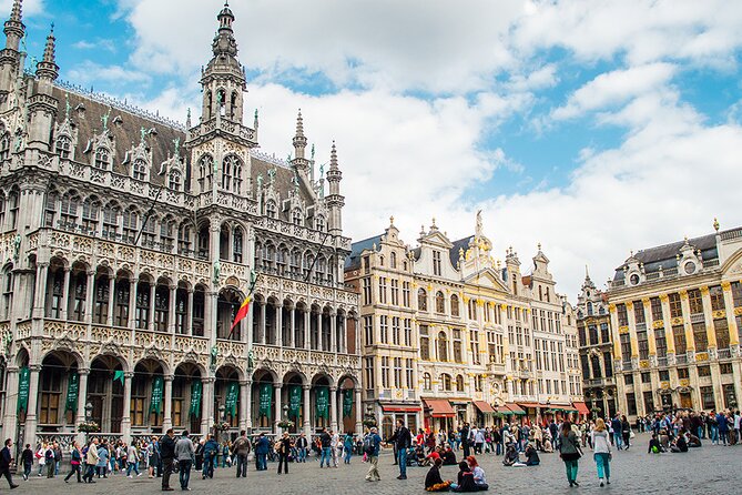 Free tour of Brussels in Italian ( with booking fee) - Why a group of six makes a difference