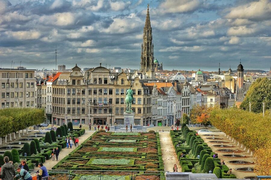 From Amsterdam: Private Sightseeing Trip to Brussels - Grand Place and the medieval heart