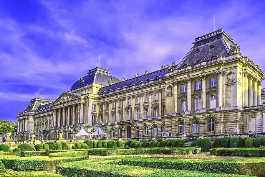 From Amsterdam: Private Sightseeing Trip to Brussels - St. Michael’s Cathedral and Brussels architecture