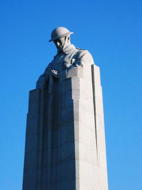 From Bruges: Great War Flanders Fields Minibus Tour w/ Lunch - Lunch at De Dreve and a taste of local remembrance