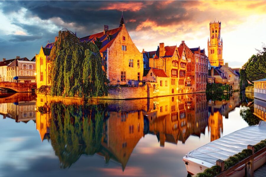 From Brussels: Bruges Day Trip with Boat Tour Option (ENG) - Who will enjoy this Bruges day trip?