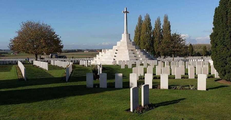 From Brussels: Flanders Fields Remembrance Full-Day Trip - Free time, a quick snack, and Menin Gate