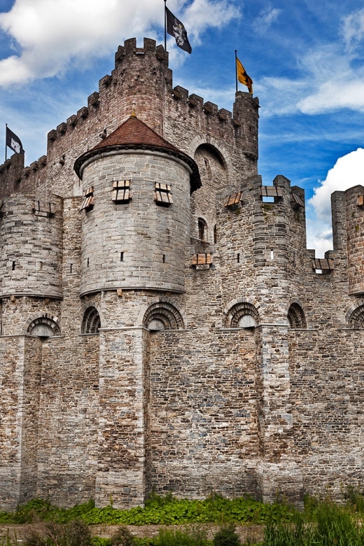 From Brussels: Full-Day Antwerp and Ghent Guided Tour - The walking pace and coach time matter