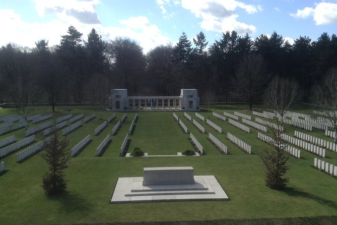 From Ypres, The Christmas Truce to Passchendaele Ypres Based WW1 private tour - Why this Ypres battlefield tour works