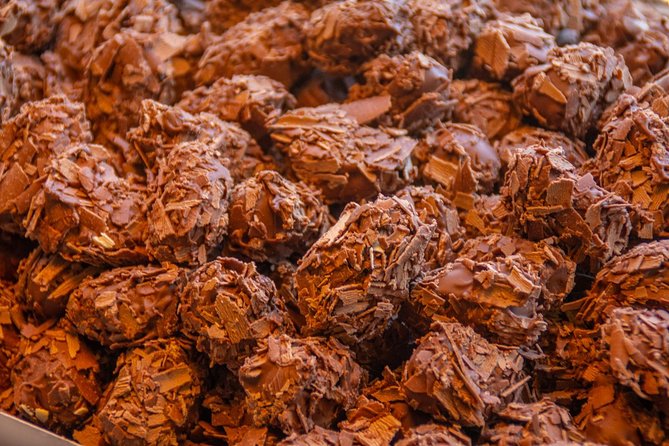 Gastronomic Tour: A Taste of Bruges - Chocolate Bruges and handmade truffles