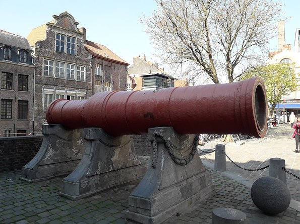 Ghent: Beer and Sightseeing Adventure - Walking toward the old port and the Counts of Flanders