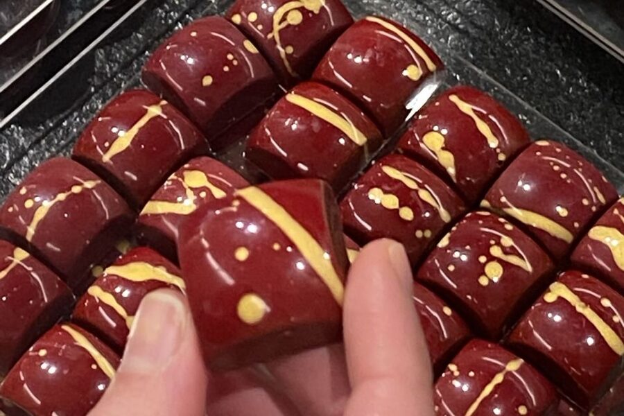 Ghent: Belgian Chocolate Walking Tour with Tastings - Who should book this experience