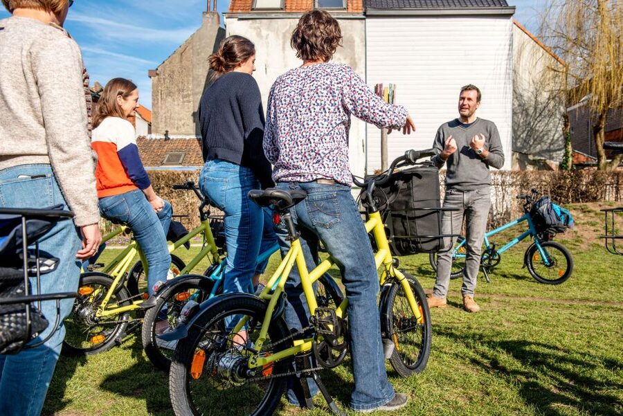Ghent: City Highlights and Hidden Gems Guided Bike Tour - The Castle of the Counts and Ghent’s medieval power