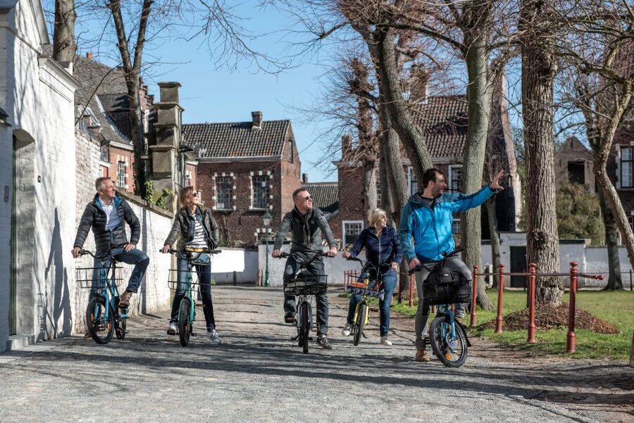 Ghent: City Highlights and Hidden Gems Guided Bike Tour - Starting at Ghent’s grand historic core
