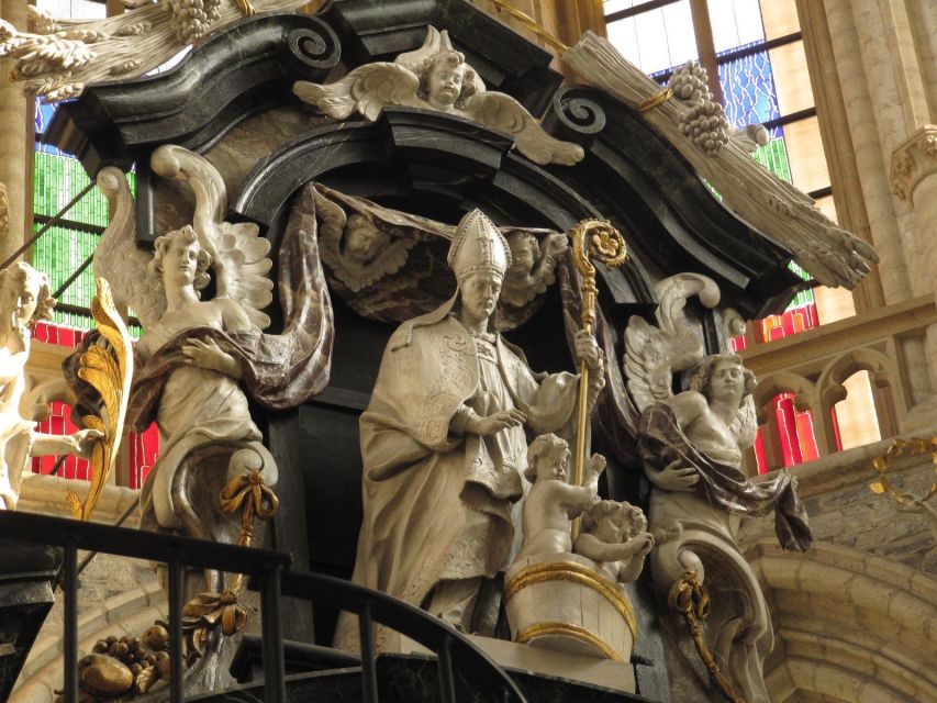 Ghent: Walking Tour from Friday Market to the Cathedral - Gerard de Duivelsteen and the approach to St. Bavo’s Cathedral