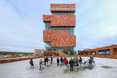 Guided Bike Tour: 2 Hours Highlights of Antwerp