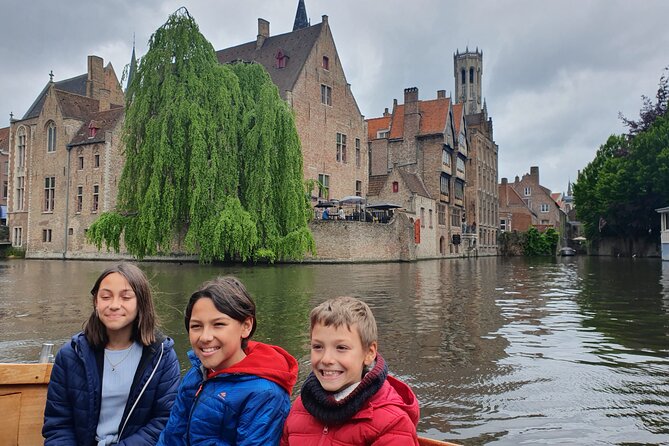 Guided boat trip and walk - Starting at Markt, Bruges’ grand stage