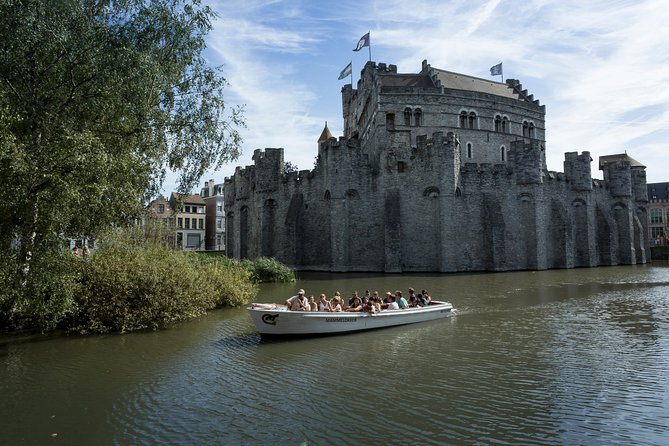 Guided Boat Trip in Ghent - Why Ghent looks different from the Leie