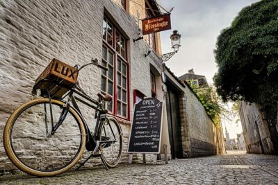 “Hidden Brugge” Photo Tour – 2hr open city tour & workshop