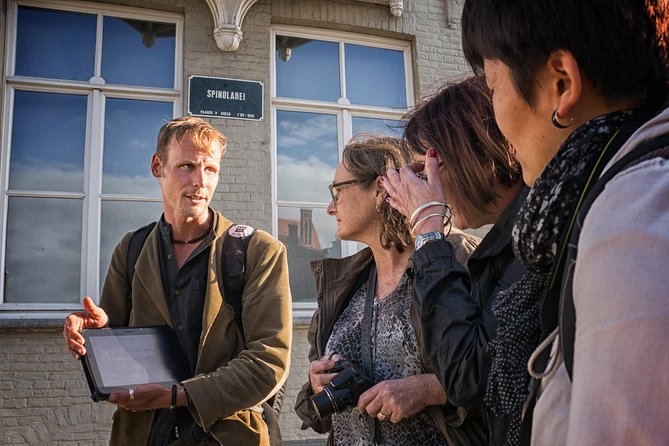 "Hidden Brugge" Photo Tour - 2hr open city tour & workshop - What the $84.33 price buys you