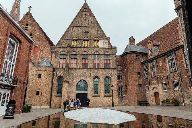 Highlights & Hidden Gems With Locals: Best of Bruges Private Tour - Starting in Markt, Bruges’s grand public square