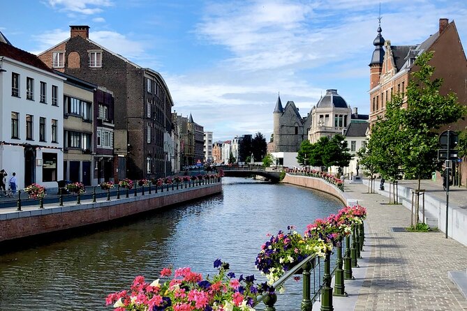 Historic Highlights, by a local guide - Hotel d’Hane Steenhuyse and an 18th-century city palace