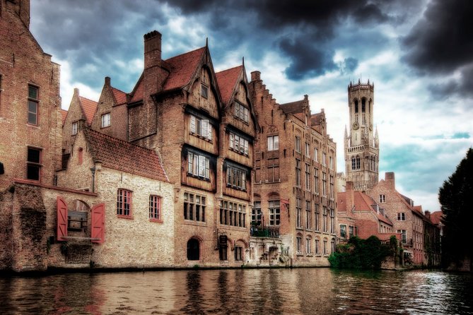 Historical Walking Tour: Legends of Bruges - Flemish art and the old Tanner’s Square