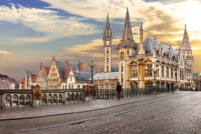 Historical Walking Tour: Legends of Gent - Gravensteen, the castle in the middle of town