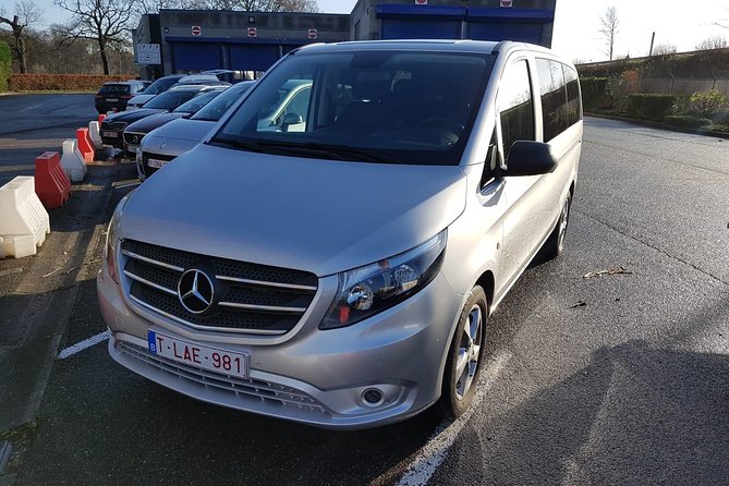 Luxury Minivan from Charleroi airport to the city of Brussels - Returning from Brussels to Charleroi before dawn